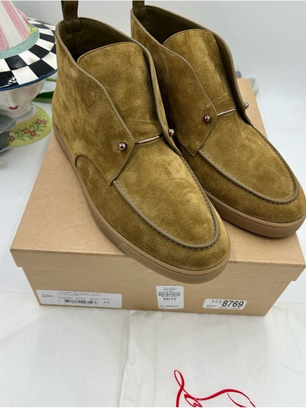 Men's Christian Louboutin
CHAMBELISS suede boots size
44/11US made in Italy
